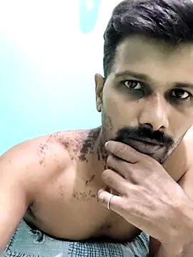 Snapshot of Tamildickxxx chatting on 12.16.24 Tamildickxxx online show from 12.16.24