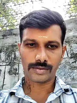 Snapshot of Tamildickxxx chatting on 12.18.24 Tamildickxxx online show from 12.18.24