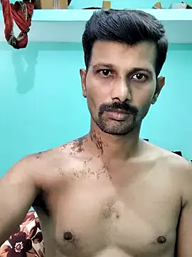 Snapshot of Tamildickxxx chatting on 12.23.24 Tamildickxxx online show from 12.23.24