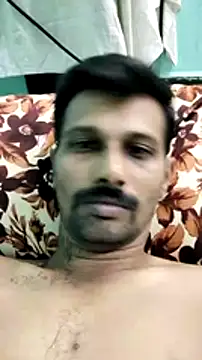 Snapshot of Tamildickxxx chatting on 12.23.24 Tamildickxxx online show from 12.23.24