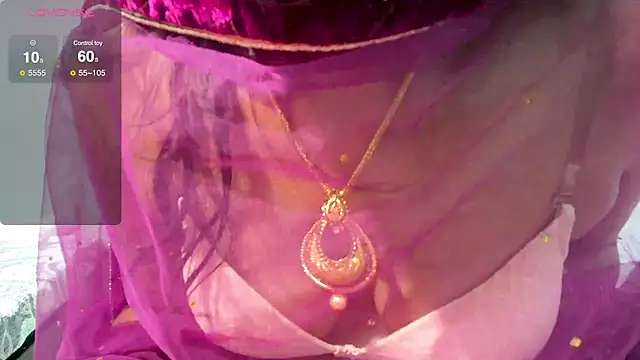 Snapshot of Only_hunny chatting on 02.04.25 Only hunny online show from 02.04.25