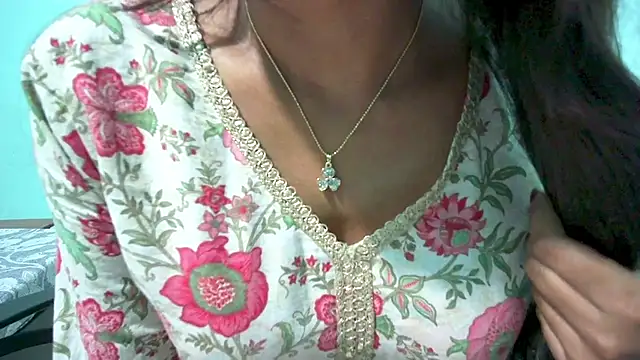 Snapshot of Only_hunny chatting on 03.03.25 Only hunny online show from 03.03.25