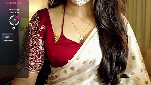 Snapshot of Only_hunny chatting on 11.01.25 Only hunny online show from 11.01.25