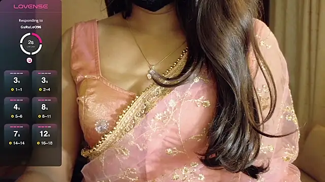 Snapshot of Only_hunny chatting on 11.07.25 Only hunny online show from 11.07.25