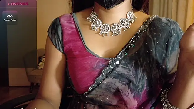 Snapshot of Only_hunny chatting on 11.27.25 Only hunny online show from 11.27.25