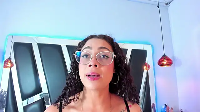 antonelllepiercee online show from 03.06.25