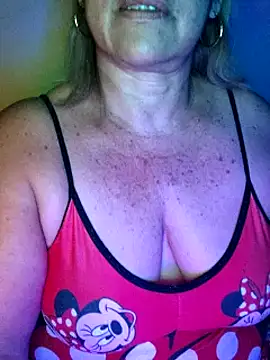 Snapshot of Kasandra_Ho chatting on 12.19.24 Kasandra Ho online show from 12.19.24