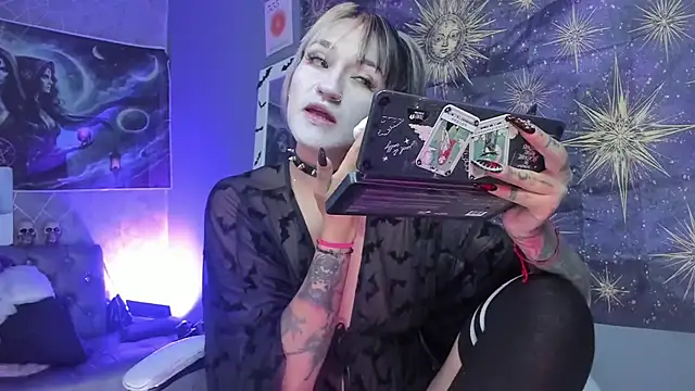 amelierouss online show from 07.25.26