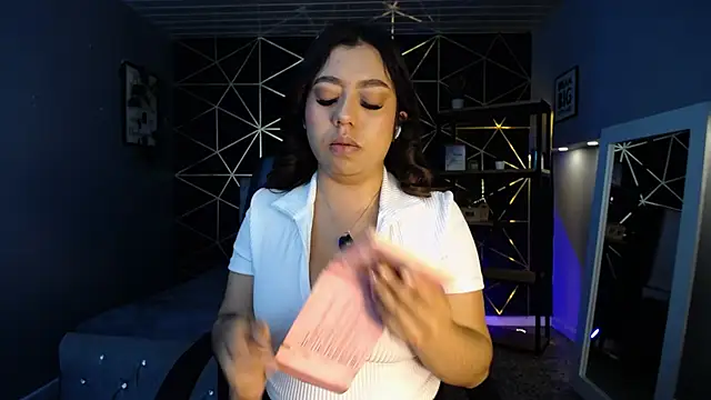 Lea velle online show from 10.13.25