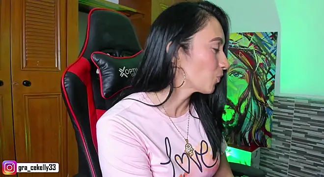 Snapshot of gracekelly12 chatting on 01.28.25 gracekelly12 online show from 01.28.25