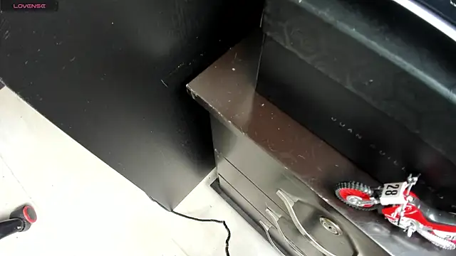 Snapshot of gracekelly12 chatting on 12.05.25 gracekelly12 online show from 12.05.25