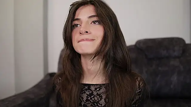 Megga Bluee online show from 10.01.25