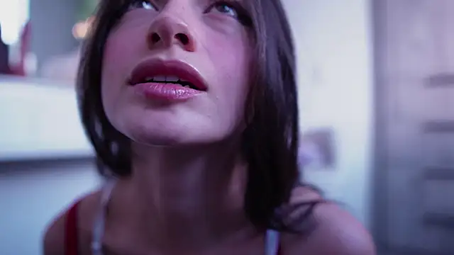 Megga Bluee online show from 12.20.25