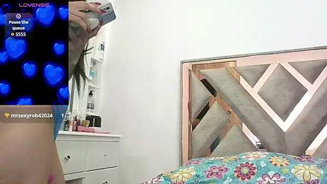 CorinaSmith28 online show from 03.10.26