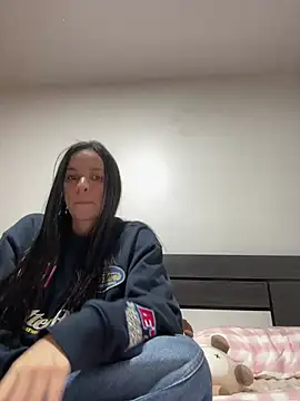 daniniescobarr online show from 03.04.26