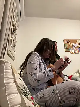 daniniescobarr online show from 03.06.26