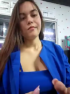 Snapshot of rapunzel069 chatting on 01.27.25 rapunzel069 online show from 01.27.25