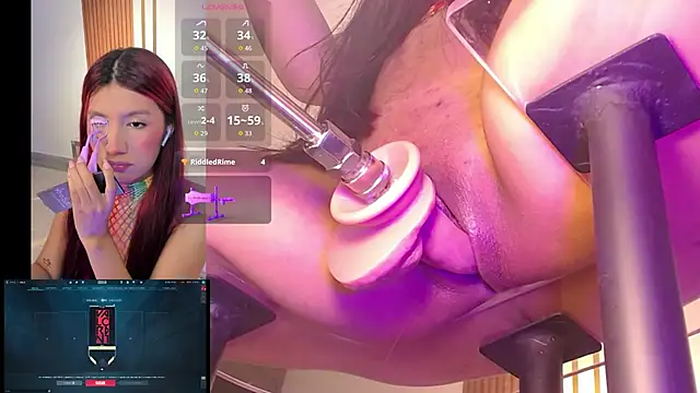 MiaVoss online show from 10.30.25