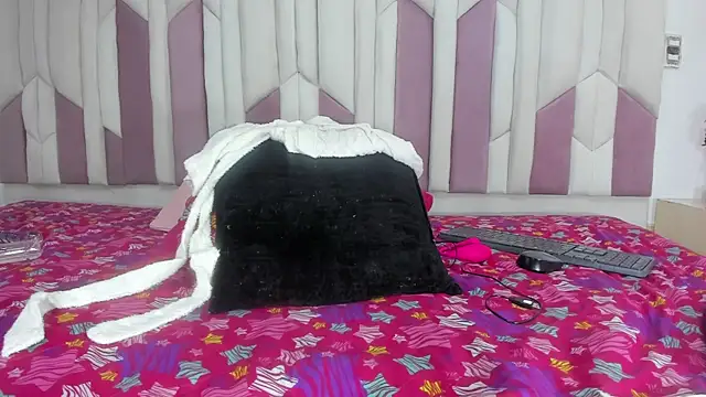 mia stanfort online show from 03.18.25