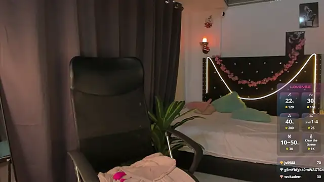 emilyrouxe online show from 02.16.25