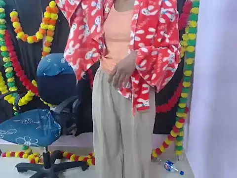 gulabo-Queen online show from 12.10.24