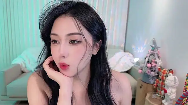 Snapshot of K-moumou chatting on 12.25.24 K-moumou online show from 12.25.24