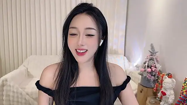 Snapshot of K-moumou chatting on 01.06.25 K-moumou online show from 01.06.25