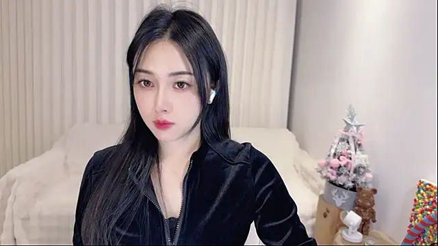 Snapshot of K-moumou chatting on 02.26.25 K-moumou online show from 02.26.25