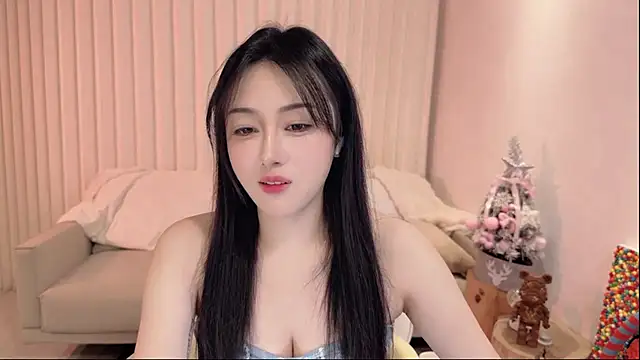 Snapshot of K-moumou chatting on 03.04.25 K-moumou online show from 03.04.25