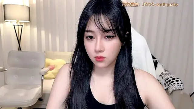 Snapshot of K-moumou chatting on 09.16.25 K-moumou online show from 09.16.25