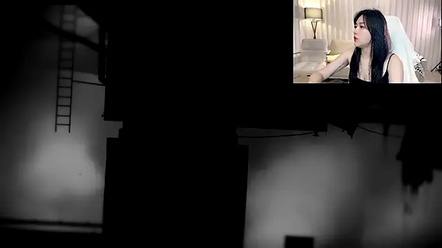 Snapshot of K-moumou chatting on 09.29.25 K-moumou online show from 09.29.25