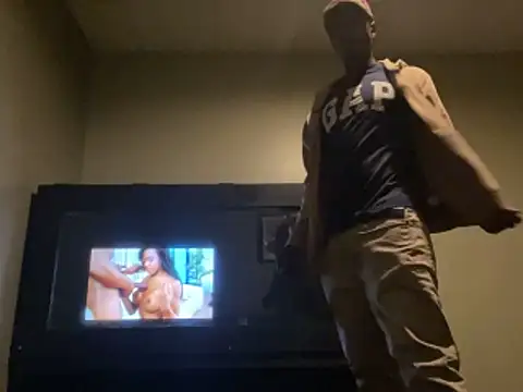 Snapshot of Backshort11 chatting on 02.01.26 Backshort11 online show from 02.01.26