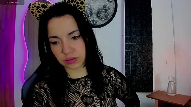 Snapshot of tatiana_sc chatting on 10.06.25 tatiana sc online show from 10.06.25