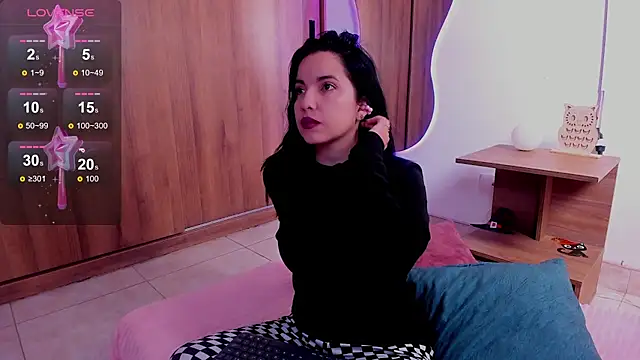 Snapshot of tatiana_sc chatting on 10.25.25 tatiana sc online show from 10.25.25