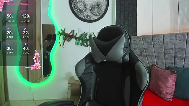 Snapshot of tatiana_sc chatting on 11.29.25 tatiana sc online show from 11.29.25