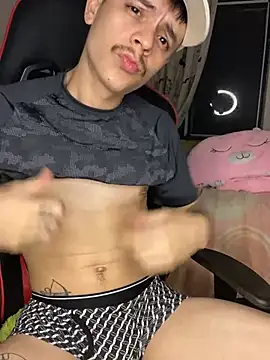 Snapshot of PaleVibes chatting on 12.25.24 PaleVibes online show from 12.25.24