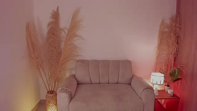 sara gwen online show from 10.08.25