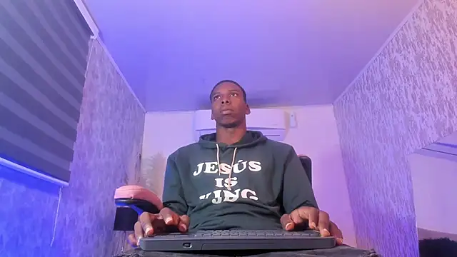 Snapshot of JD_THEBABY chatting on 10.10.25 JD THEBABY online show from 10.10.25