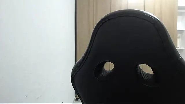 RoxanaLove9 online show from 04.22.26