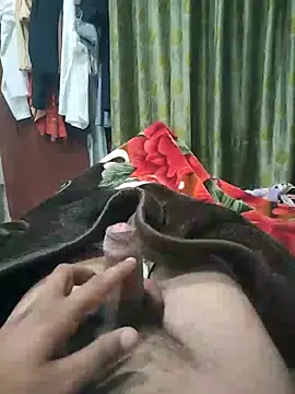 Snapshot of auntykichut6969 chatting on 04.08.26 auntykichut6969 online show from 04.08.26