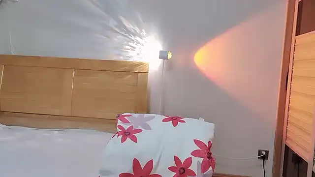 Linda-LL online show from 02.15.25