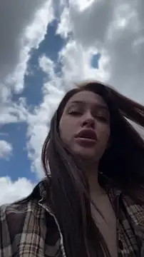 KikiWatson online show from 05.17.26