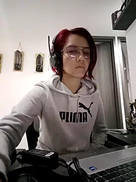 your red rose  online show from 03.10.25