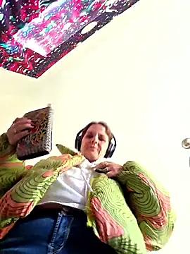 thatonespicychick online show from 10.29.25