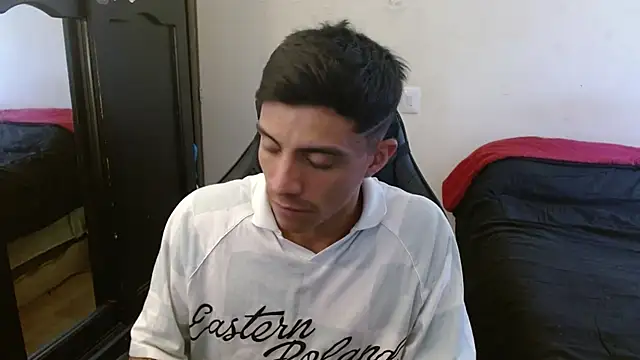 Snapshot of kv___xxx_ chatting on 09.13.25 kv   xxx  online show from 09.13.25