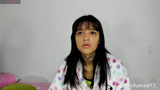 medussa13  online show from 01.15.25