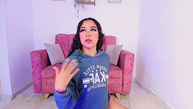 Snapshot of Sara_Jhonson chatting on 09.08.25 Sara Jhonson online show from 09.08.25