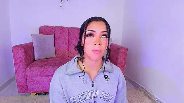 Snapshot of Sara_Jhonson chatting on 10.04.25 Sara Jhonson online show from 10.04.25