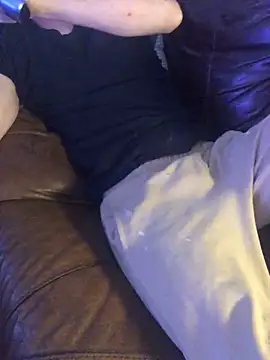 Snapshot of thismybody chatting on 12.08.24 thismybody online show from 12.08.24