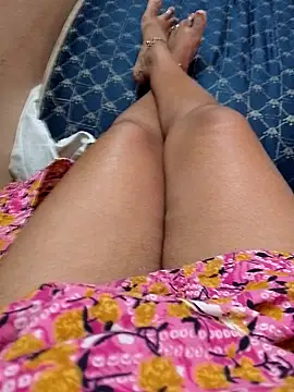 Snapshot of sneha_telugu_girl chatting on 12.28.24 sneha telugu girl online show from 12.28.24